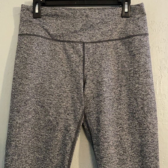 Victoria’s Secret VSX Sport Knockout Leggings - Picture 3 of 8